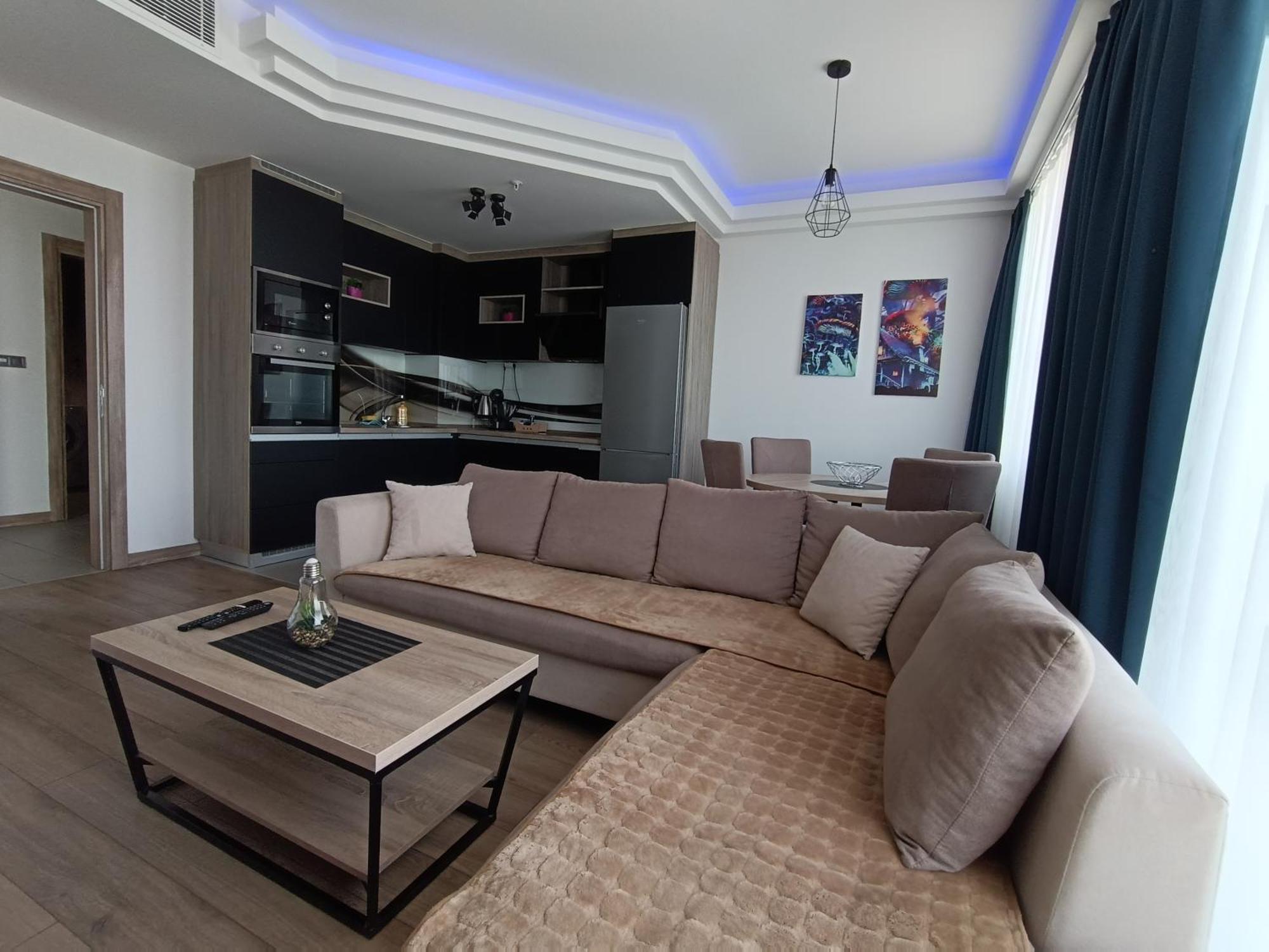 18Th & 16H Floor Secure Luxury Condos With Pool & Fitness Included In Price Skopje Exterior foto