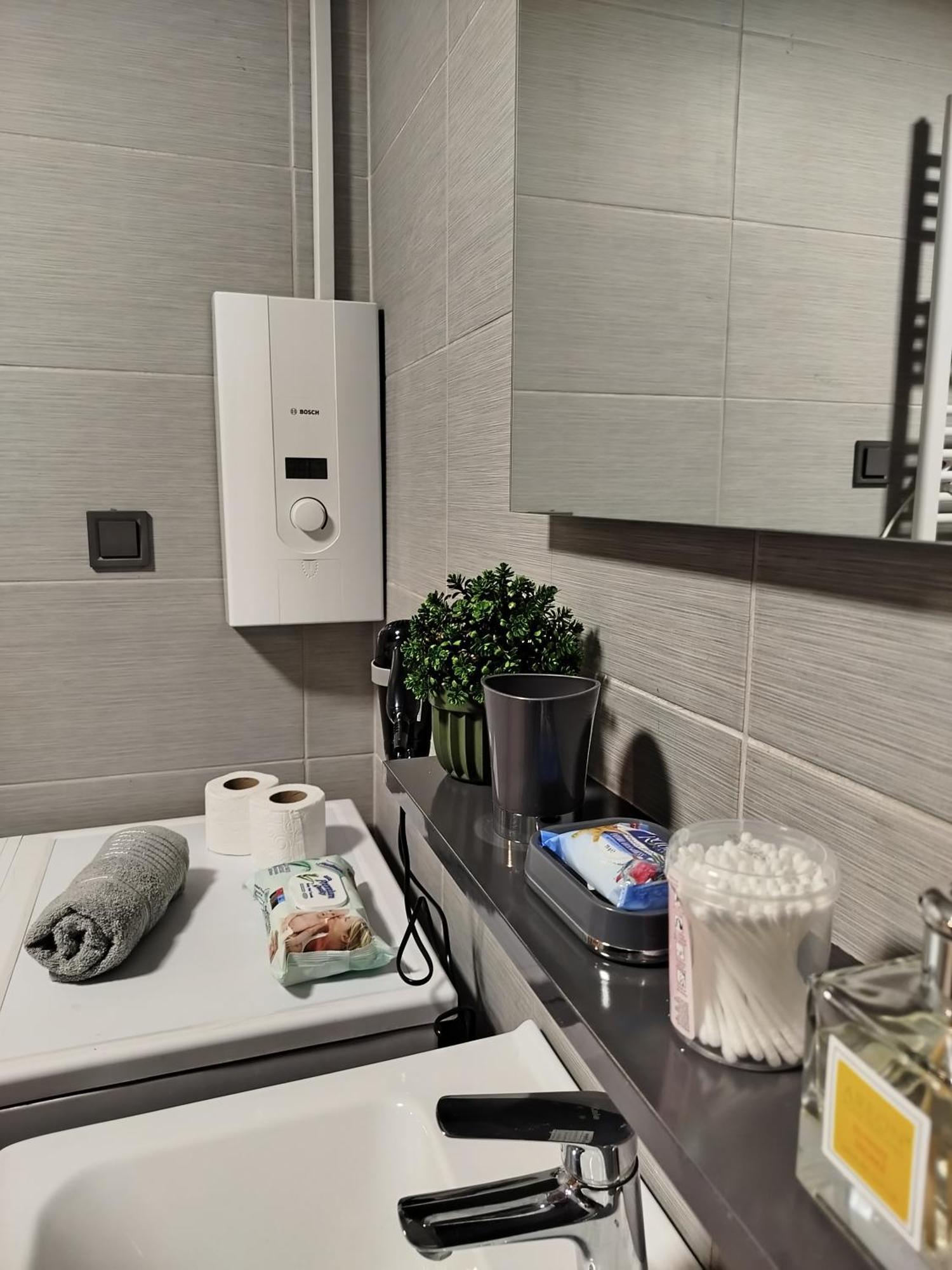 18Th & 16H Floor Secure Luxury Condos With Pool & Fitness Included In Price Skopje Exterior foto