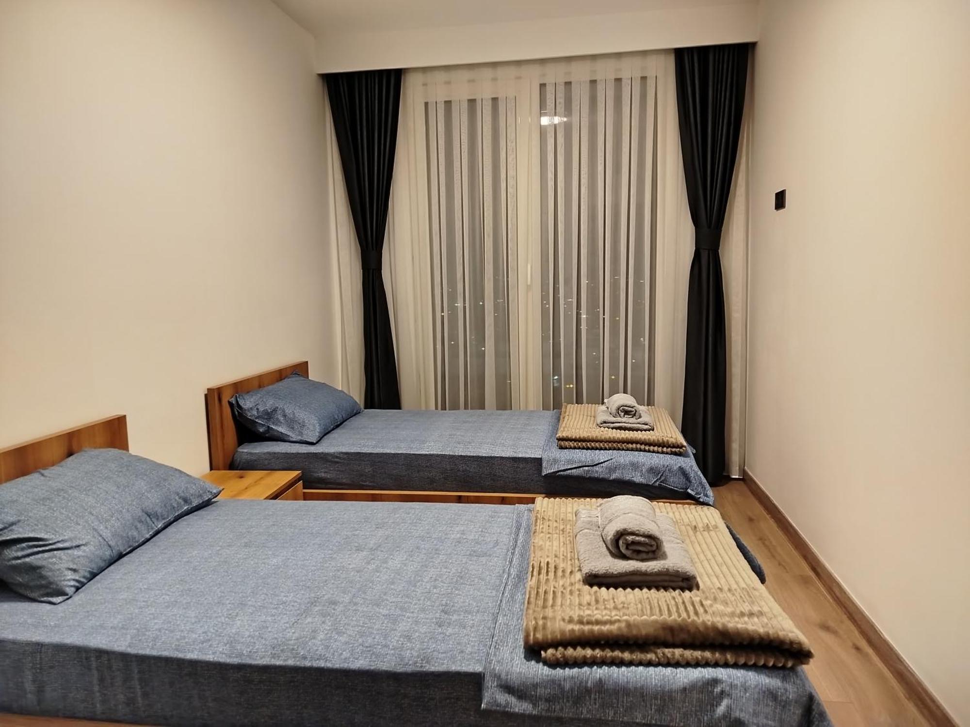 18Th & 16H Floor Secure Luxury Condos With Pool & Fitness Included In Price Skopje Exterior foto